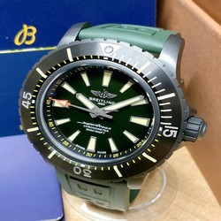 Breitling Superocean Mens watch Unisex Automatic Titanium V17369241L1S1